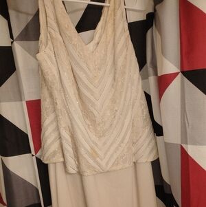 Elegant Cream Lace Wedding Dress